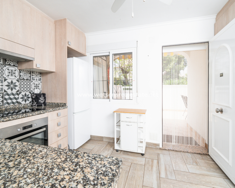 Resale - Reihenhaus - Urb. La Marina