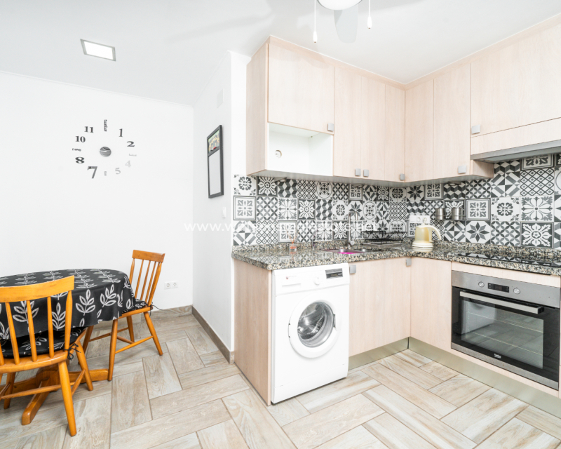 Resale - Reihenhaus - Urb. La Marina