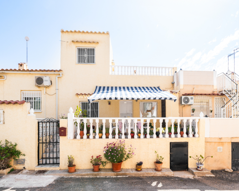 Resale - Reihenhaus - Urb. La Marina