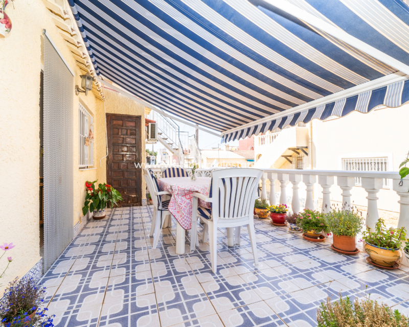 Resale - Reihenhaus - Urb. La Marina