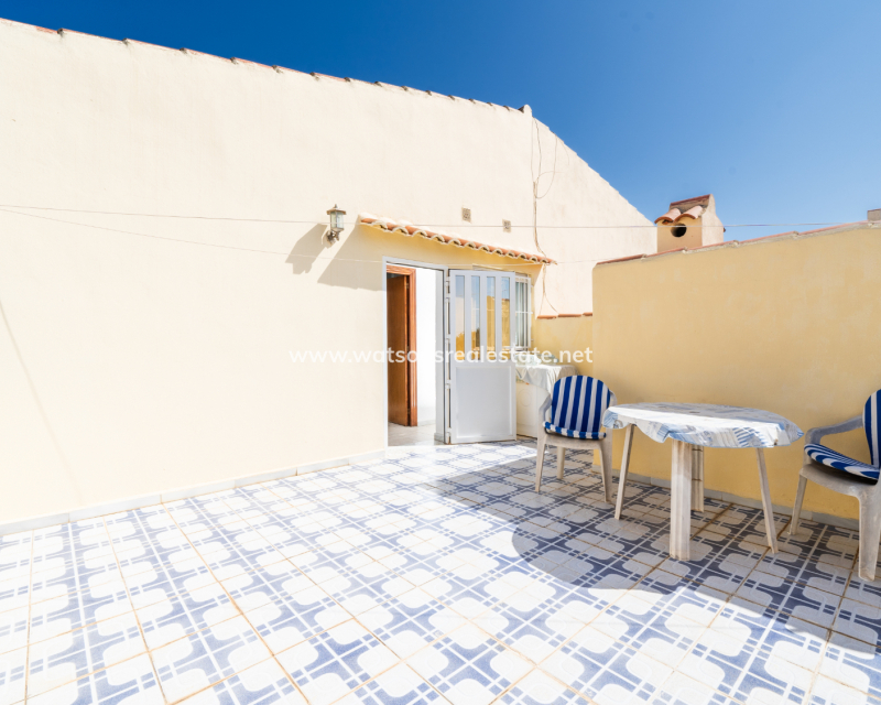 Resale - Reihenhaus - Urb. La Marina