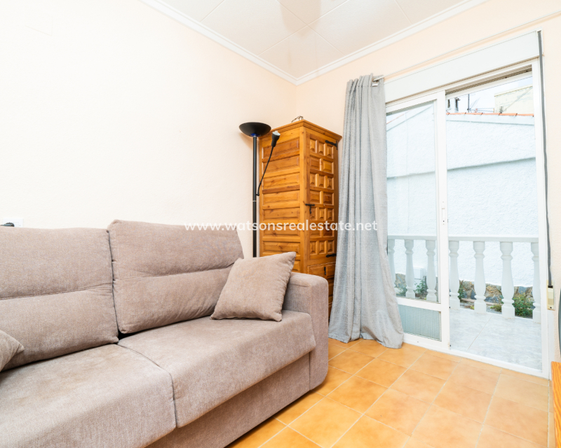 Resale - Reihenhaus - Urb. La Marina