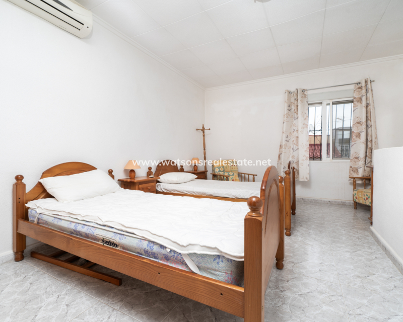 Resale - Reihenhaus - Urb. La Marina