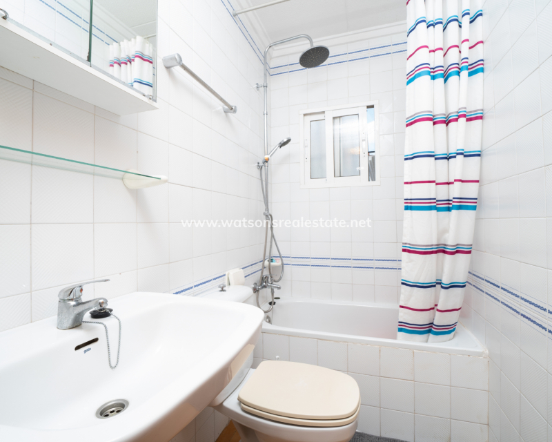 Resale - Reihenhaus - Urb. La Marina