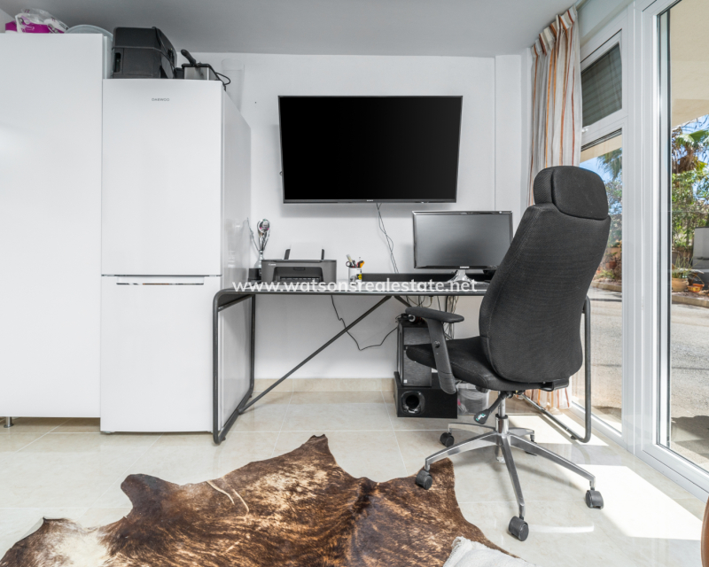 Resale - Reihenhaus - Urb. La Marina