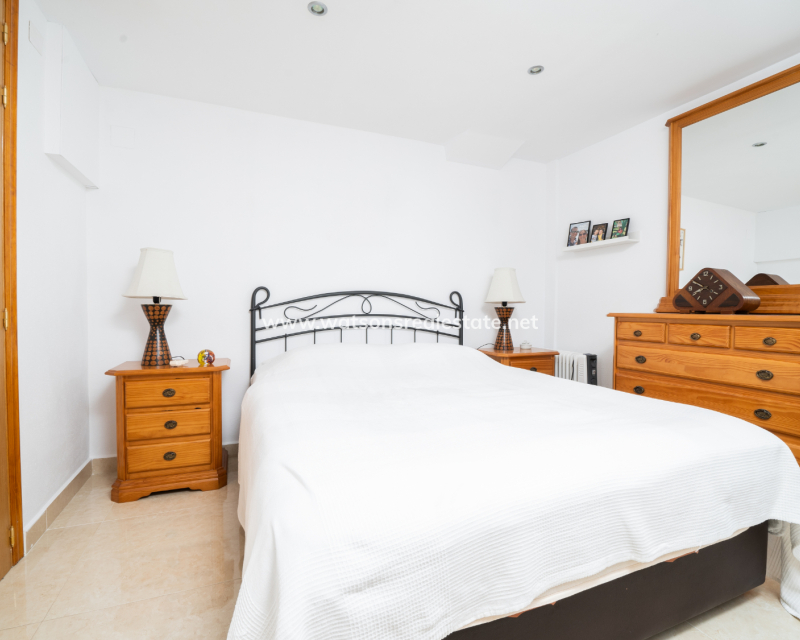 Resale - Reihenhaus - Urb. La Marina