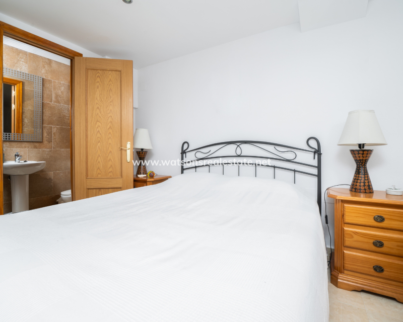 Resale - Reihenhaus - Urb. La Marina