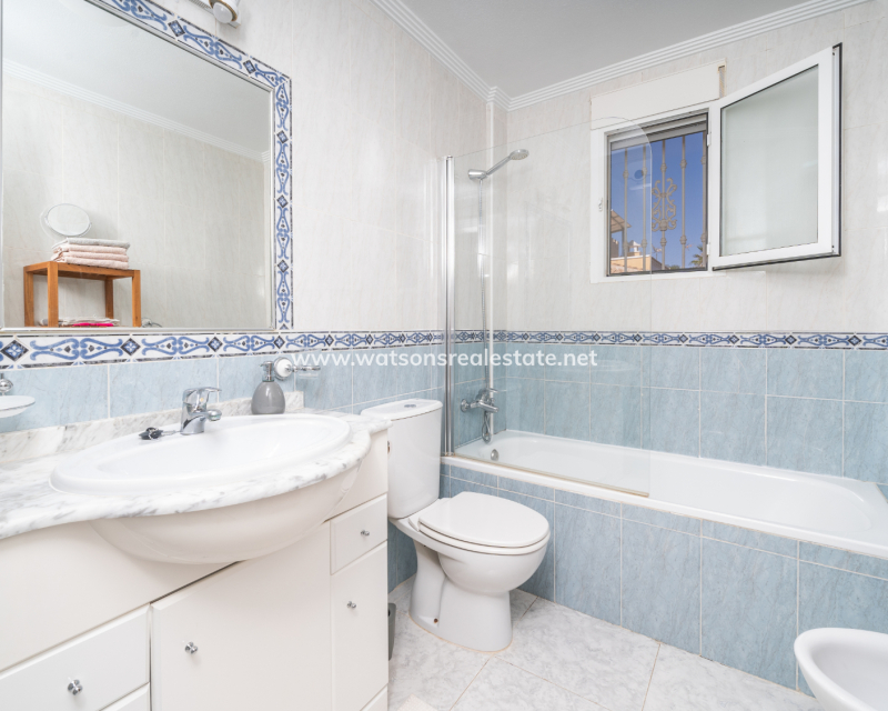 Resale - Reihenhaus - Urb. La Marina