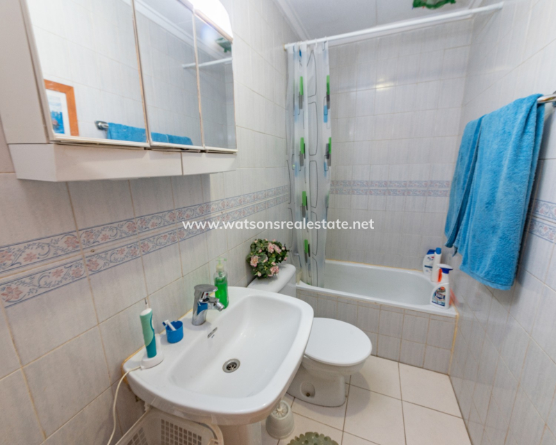 Resale - Reihenhaus - Urb. La Marina