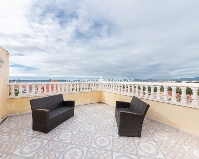 Resale - Reihenhaus - Urb. La Marina