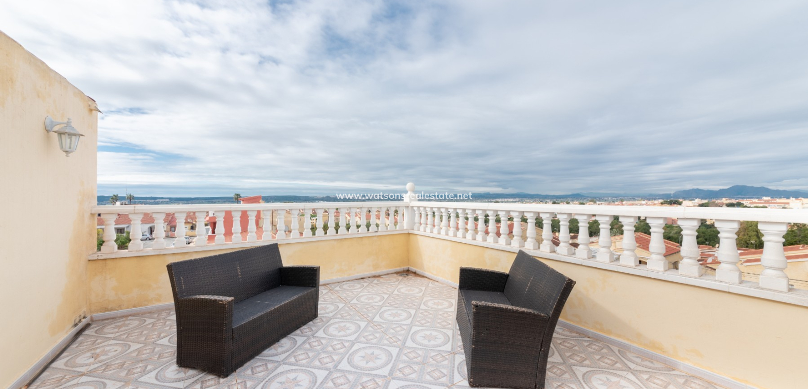 Resale - Reihenhaus - Urb. La Marina