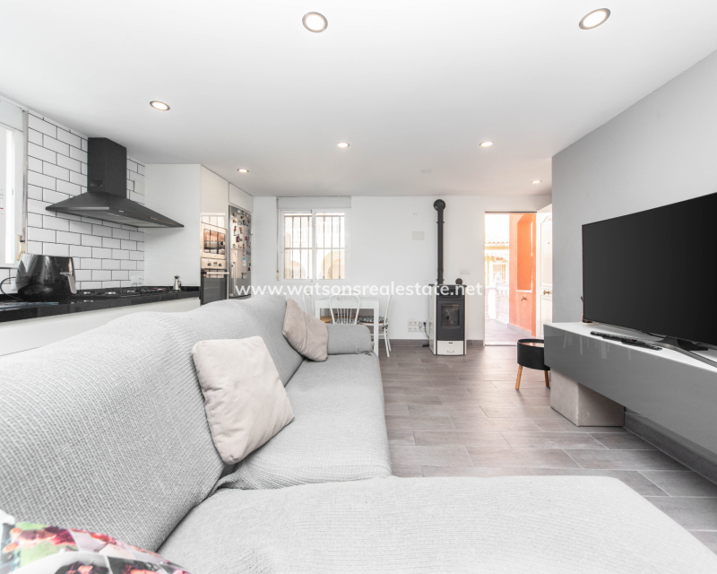 Resale - Reihenhaus - Urb. La Marina