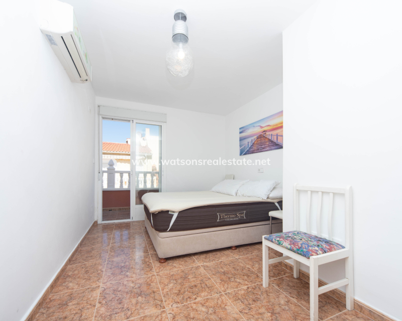 Resale - Reihenhaus - Urb. La Marina