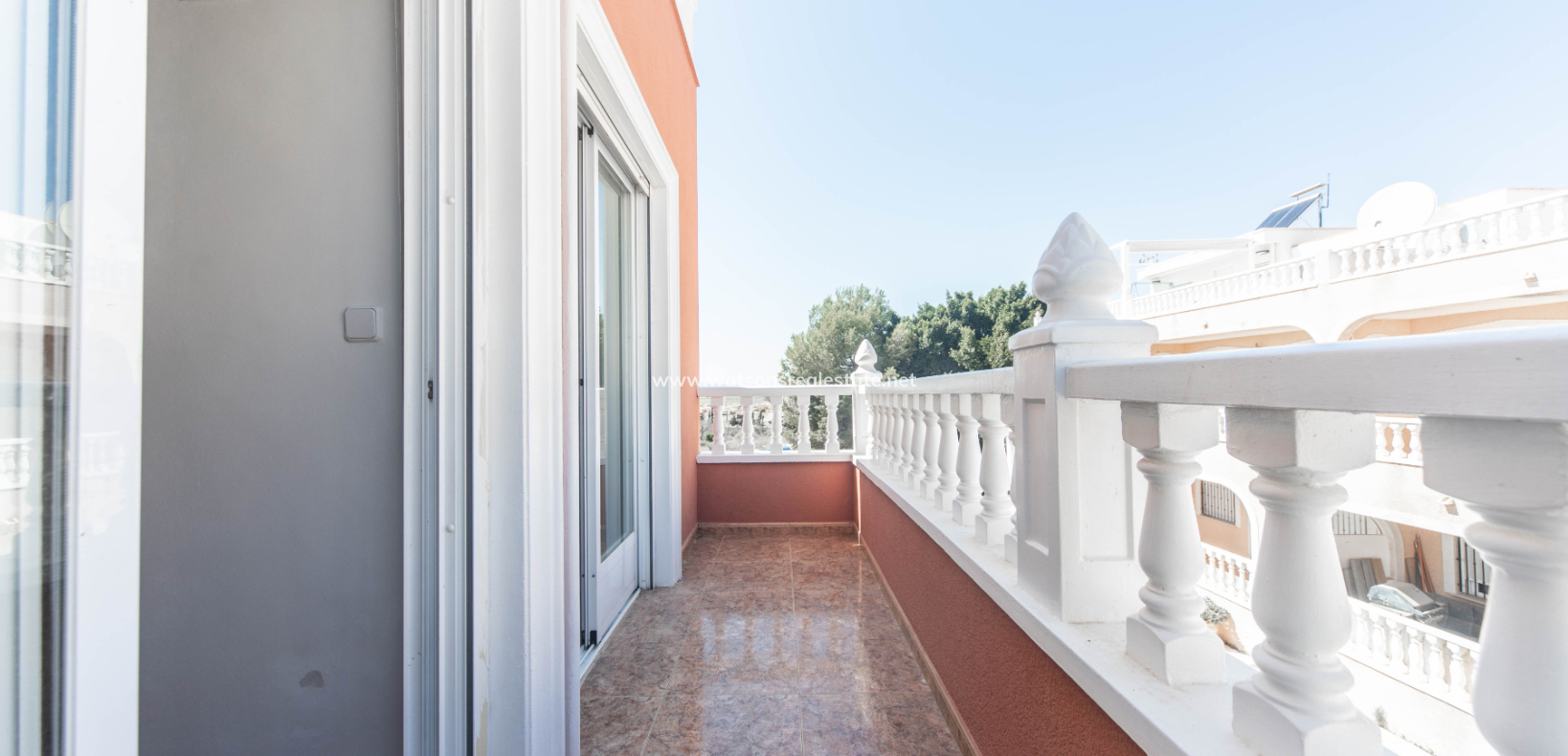 Resale - Reihenhaus - Urb. La Marina