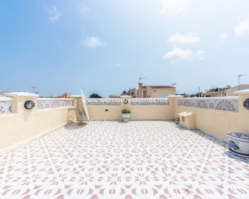 Resale - Reihenhaus - Urb. La Marina