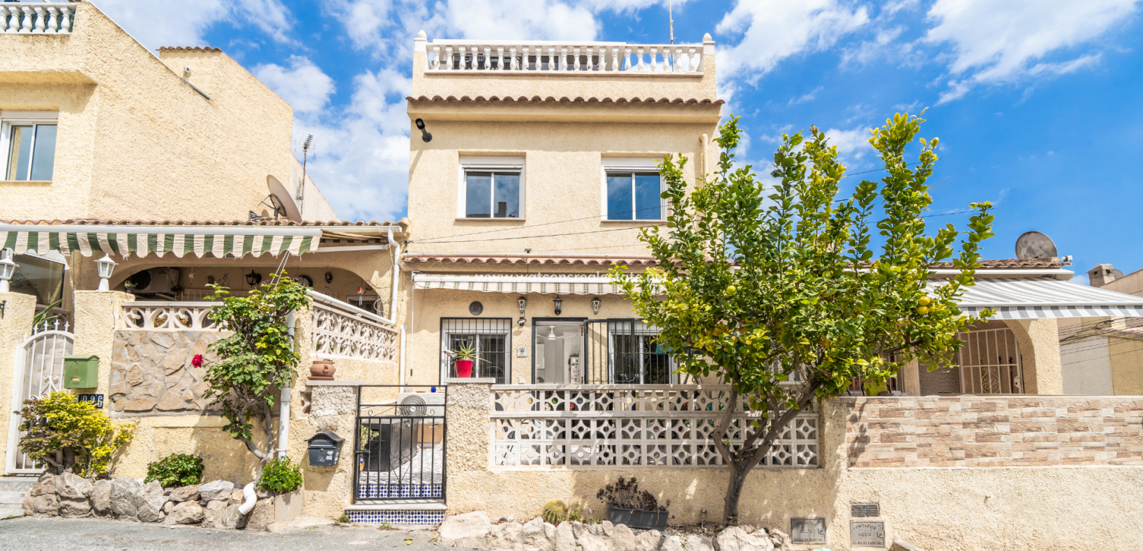 Resale - Reihenhaus - Urb. La Marina