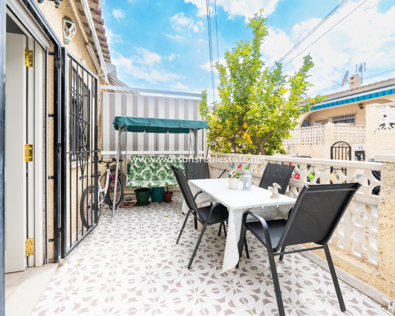 Resale - Reihenhaus - Urb. La Marina