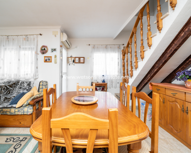 Resale - Reihenhaus - Urb. La Marina