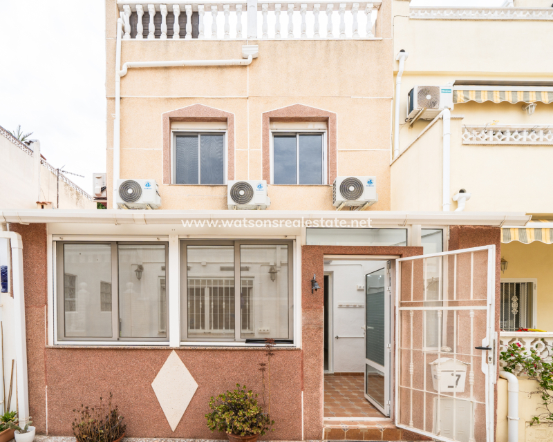 Resale - Reihenhaus - Urb. La Marina