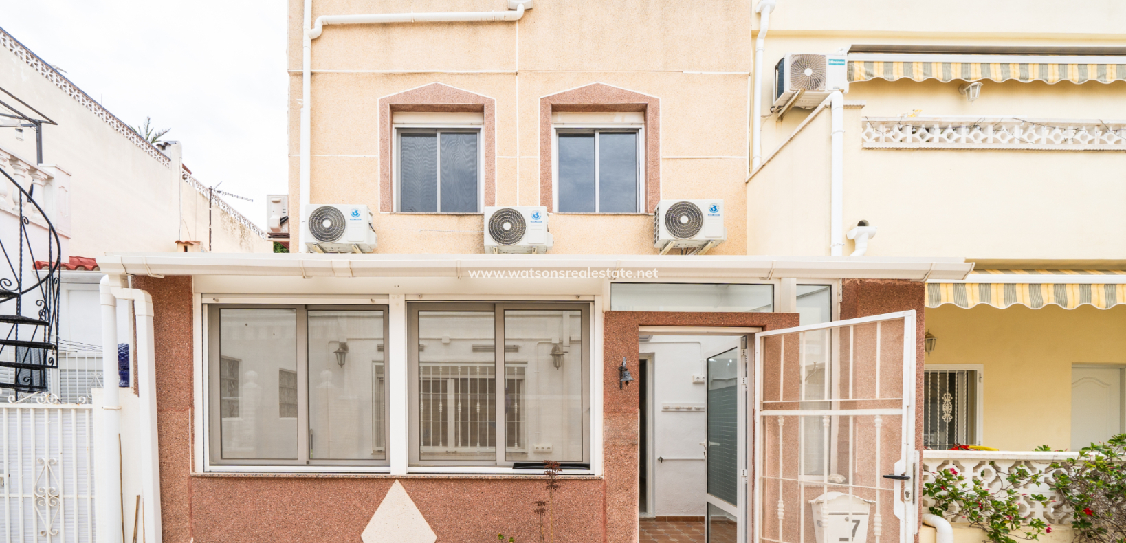 Resale - Reihenhaus - Urb. La Marina