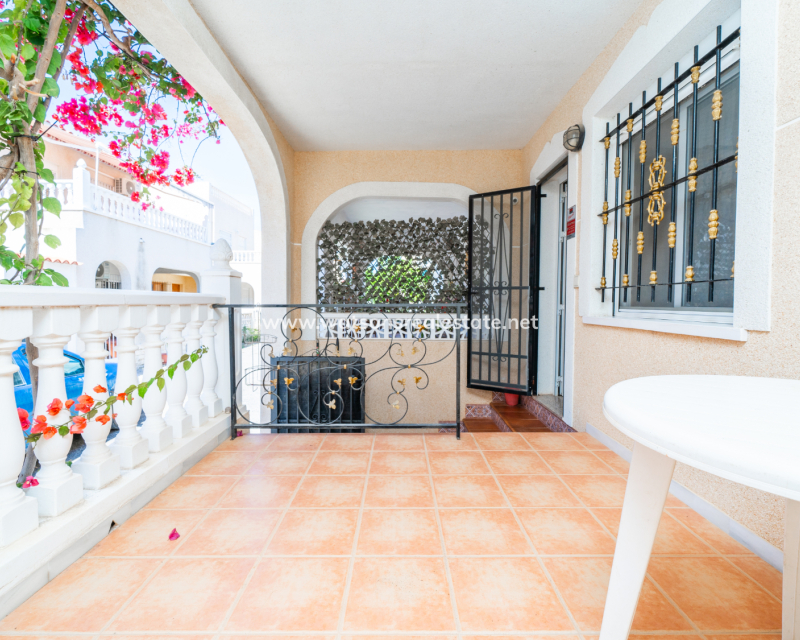 Resale - Reihenhaus - Urb. La Marina