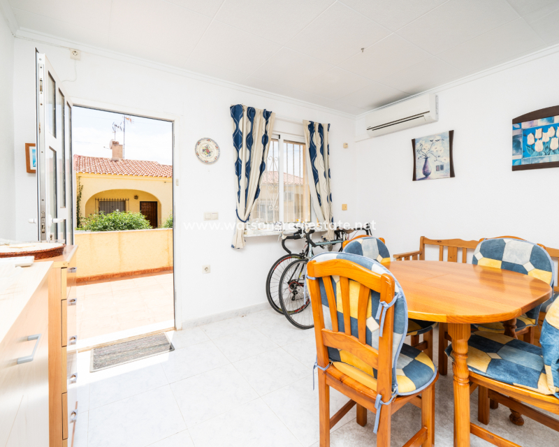 Resale - Reihenhaus - Urb. La Marina