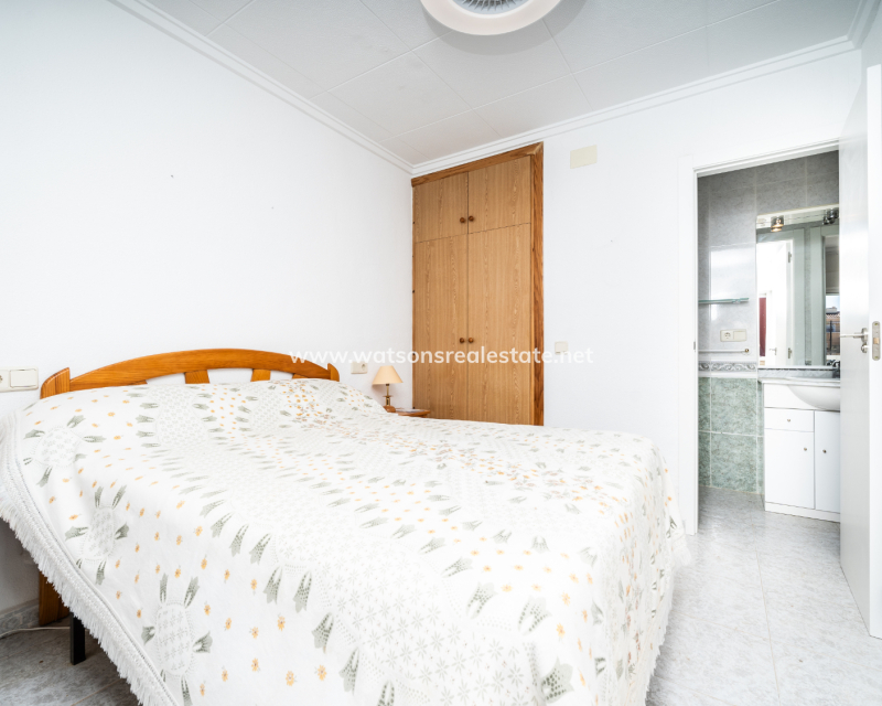 Resale - Reihenhaus - Urb. La Marina