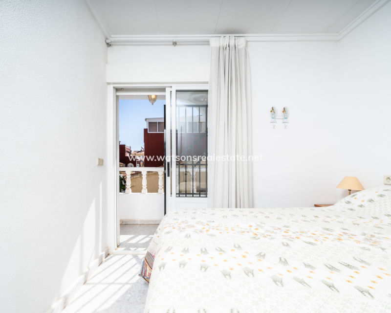 Resale - Reihenhaus - Urb. La Marina