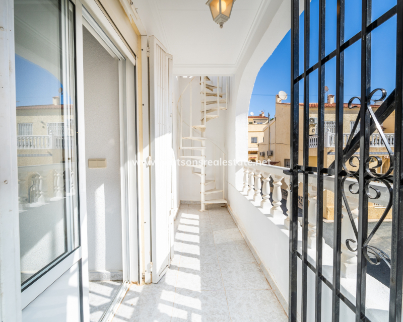 Resale - Reihenhaus - Urb. La Marina