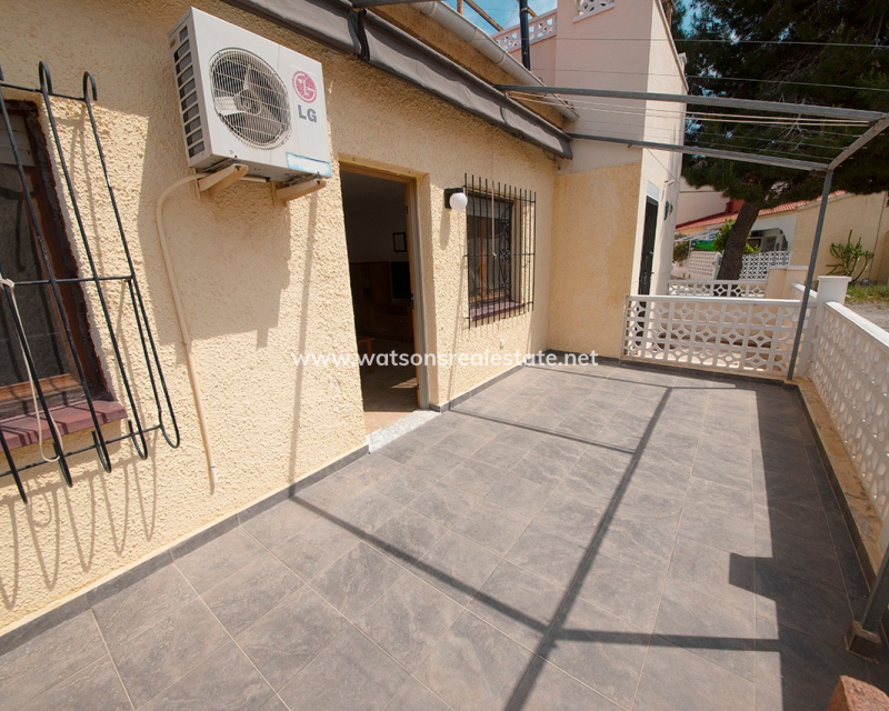 Resale - Reihenhaus - Urb. La Marina