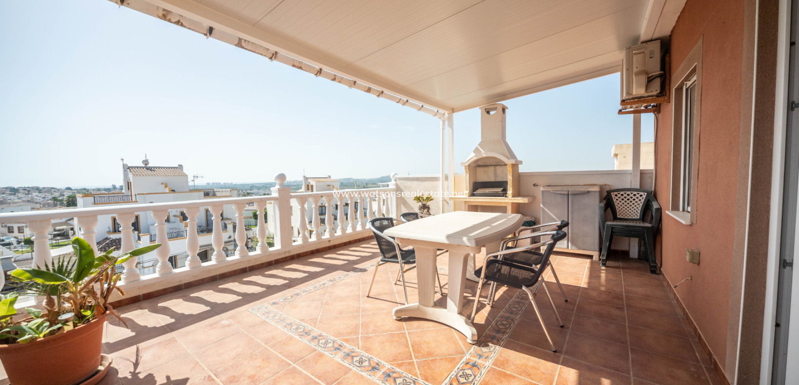 Resale - Reihenhaus - Urb. La Marina