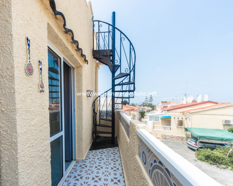 Resale - Reihenhaus - Urb. La Marina