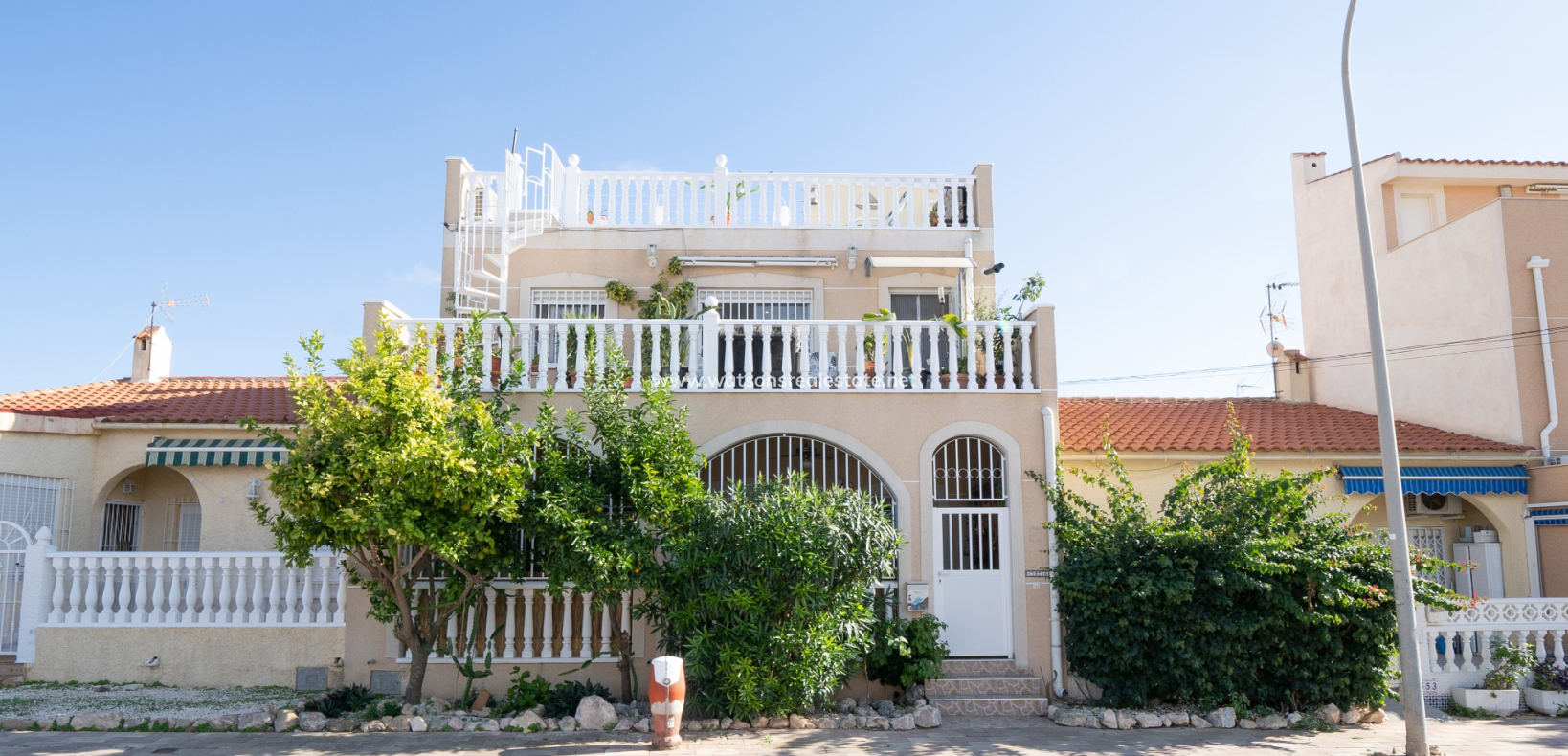 Resale - Reihenhaus - Urb. La Marina