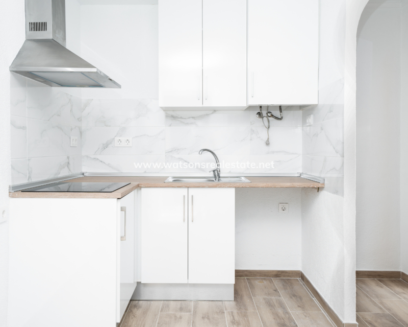 Resale - Reihenhaus - Urb. La Marina