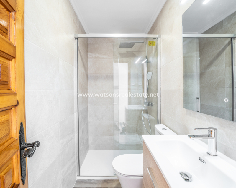 Resale - Reihenhaus - Urb. La Marina