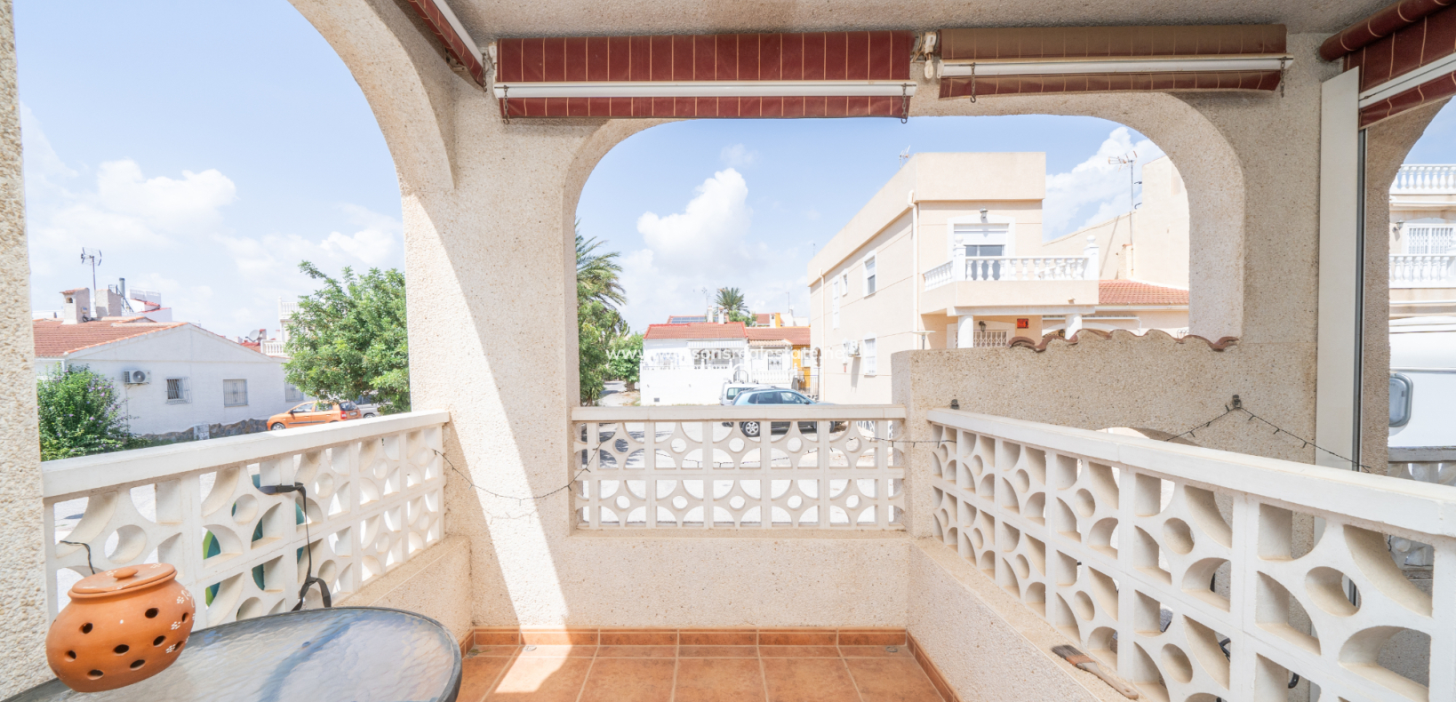 Resale - Reihenhaus - Urb. La Marina