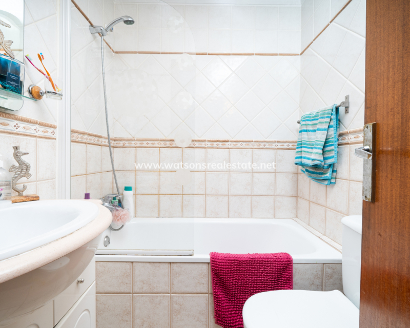 Resale - Reihenhaus - Urb. La Marina