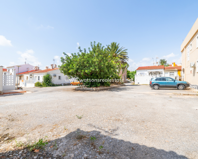 Resale - Reihenhaus - Urb. La Marina