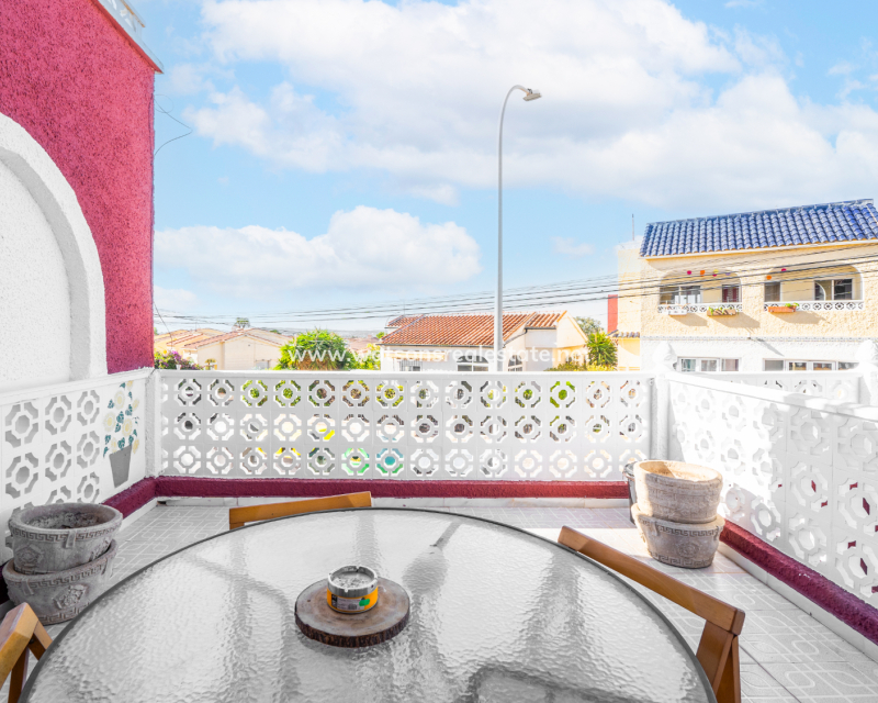 Resale - Reihenhaus - Urb. La Marina