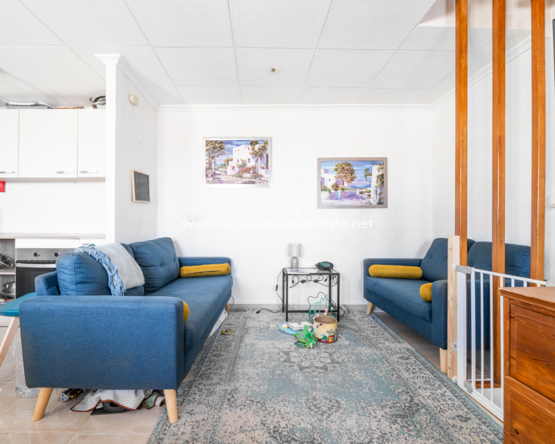 Resale - Reihenhaus - Urb. La Marina