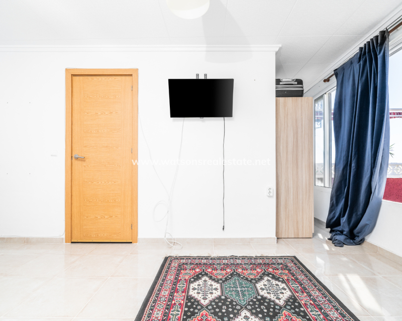 Resale - Reihenhaus - Urb. La Marina