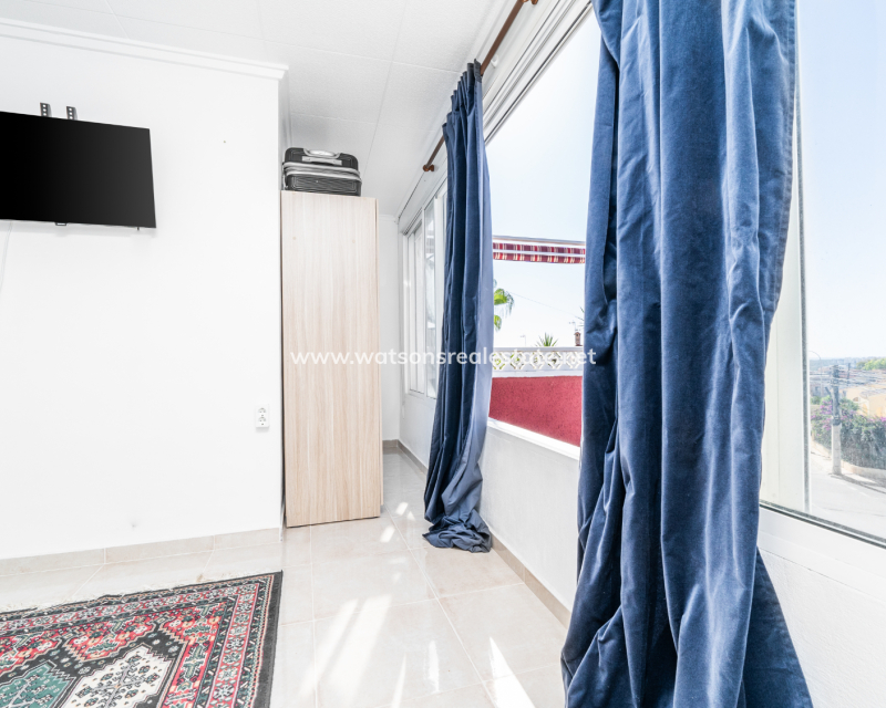 Resale - Reihenhaus - Urb. La Marina