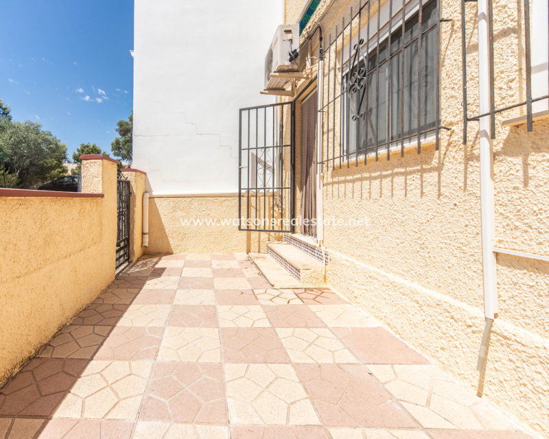 Resale - Reihenhaus - Urb. La Marina