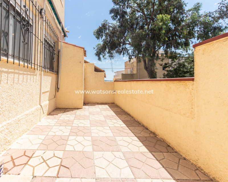 Resale - Reihenhaus - Urb. La Marina