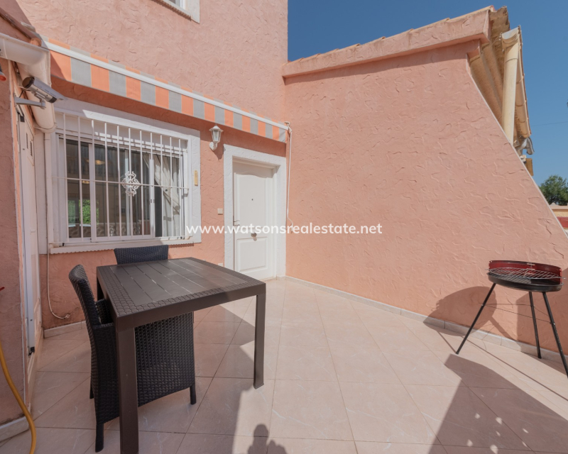 Resale - Reihenhaus - Urb. La Marina