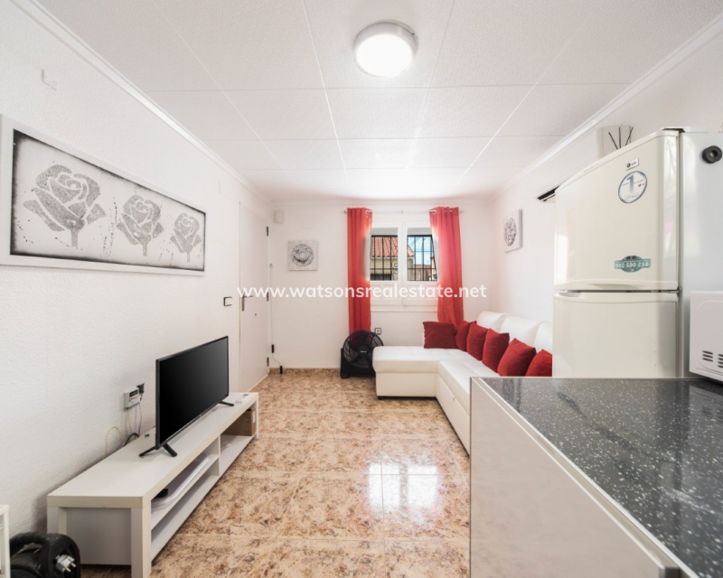 Resale - Reihenhaus - Urb. La Marina