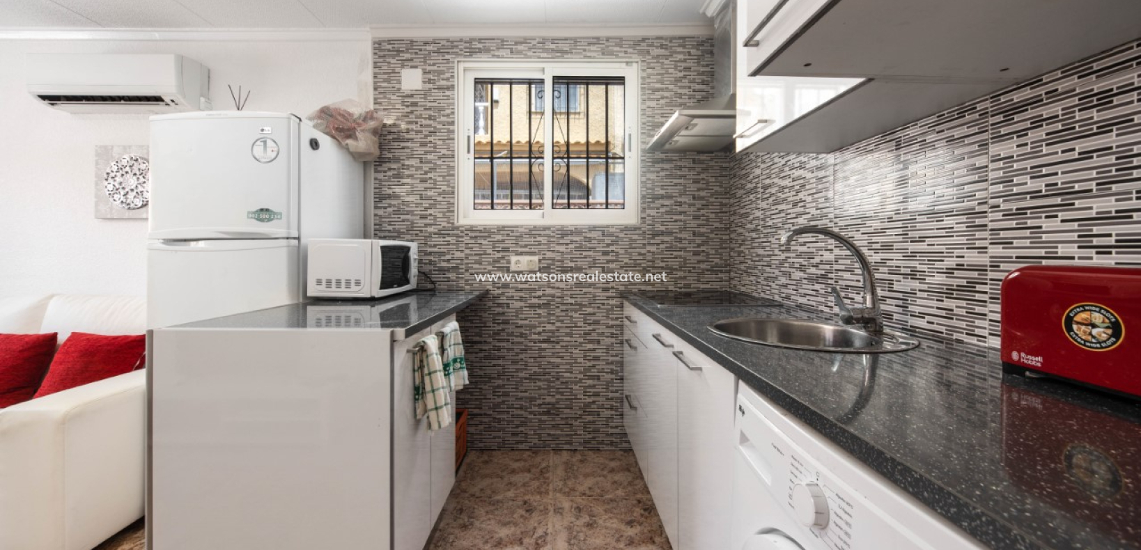 Resale - Reihenhaus - Urb. La Marina