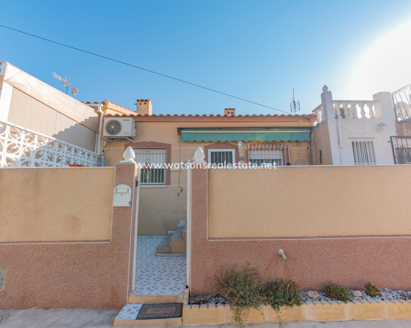 Resale - Reihenhaus - Urb. La Marina