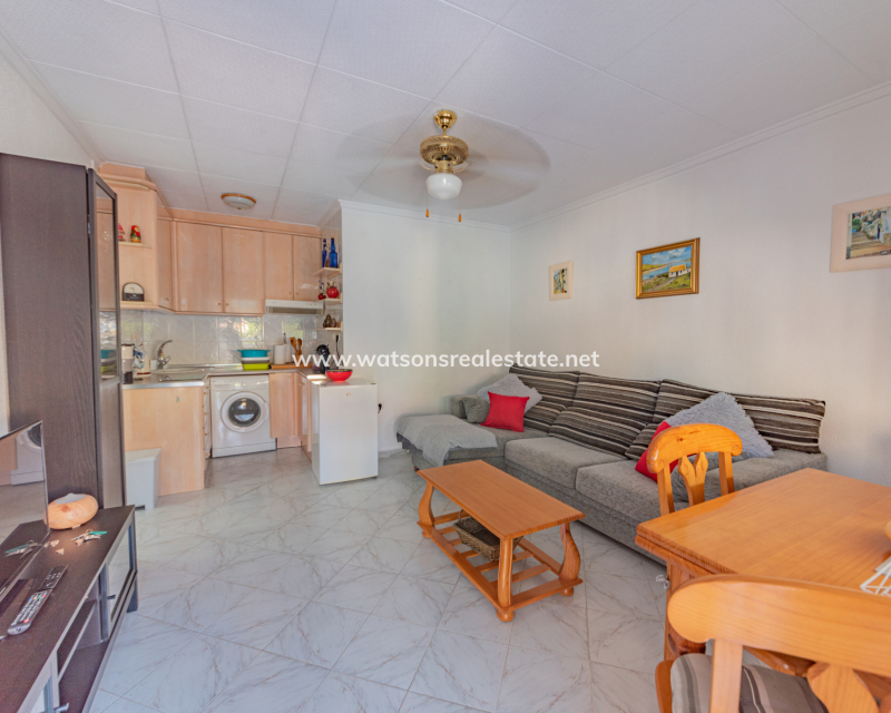 Resale - Reihenhaus - Urb. La Marina