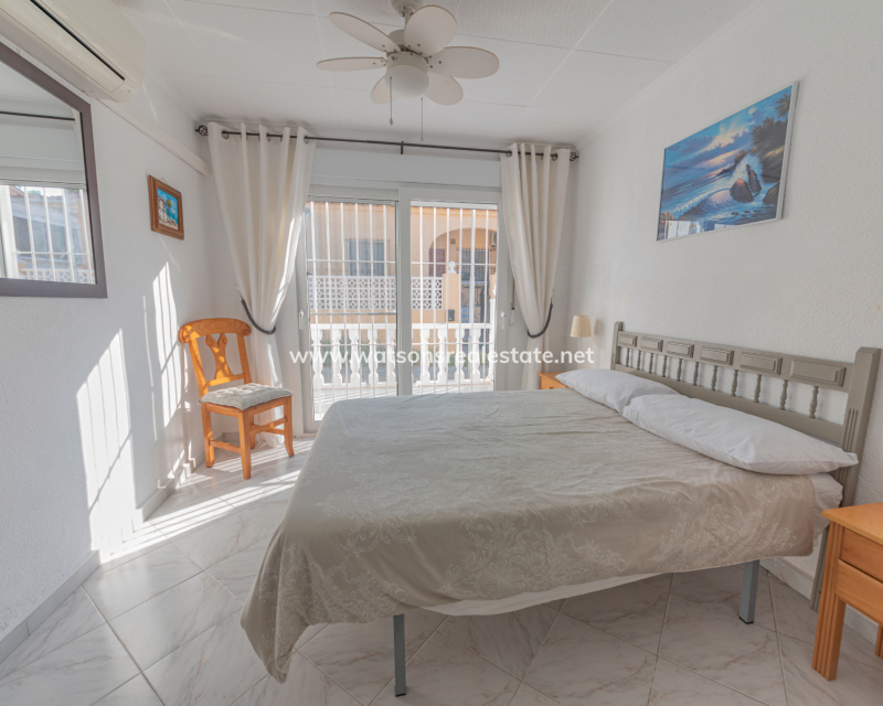 Resale - Reihenhaus - Urb. La Marina